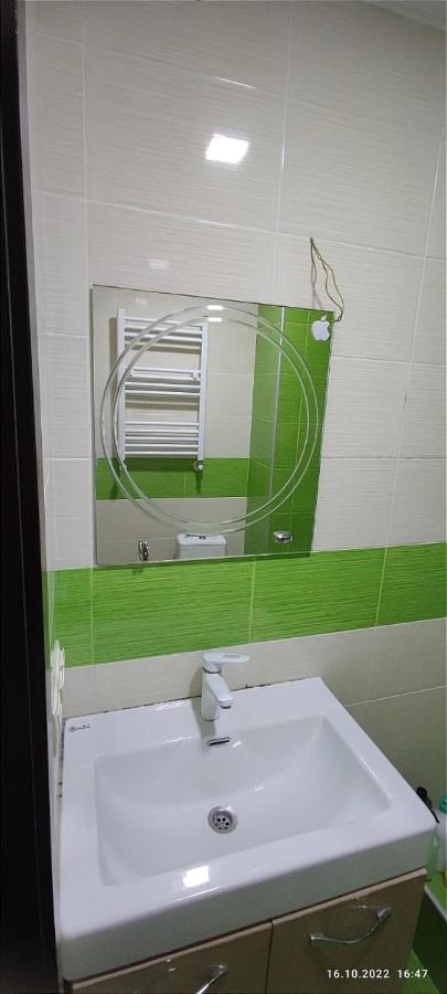 1 Bedroom Unit With Patio 第比利斯 外观 照片