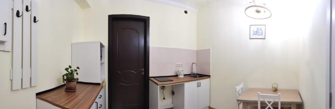 1 Bedroom Unit With Patio 第比利斯 外观 照片